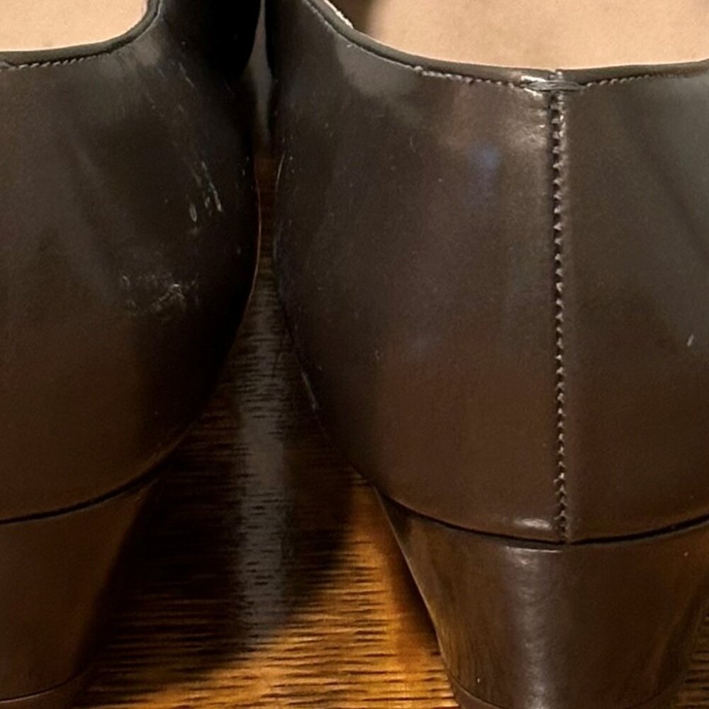 Vintage Salvatore Ferragamo Vera Pump - Picture 11 of 15